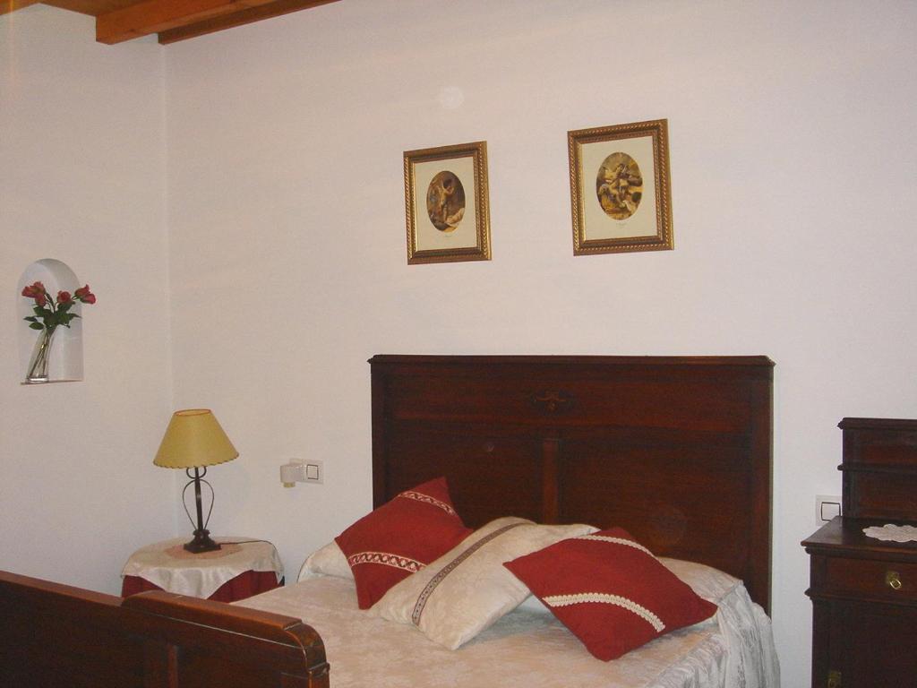 Apartamentos Buganvilla Villaluenga Del Rosario Pokój zdjęcie